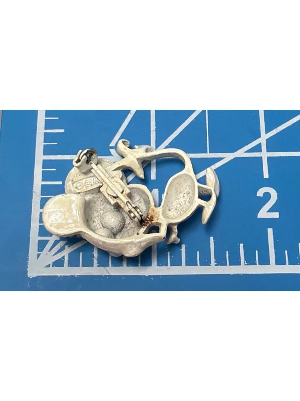Vintage 60s Pearlescent White Mouse Pin Brooch Iridescent Rhinestone 1.5